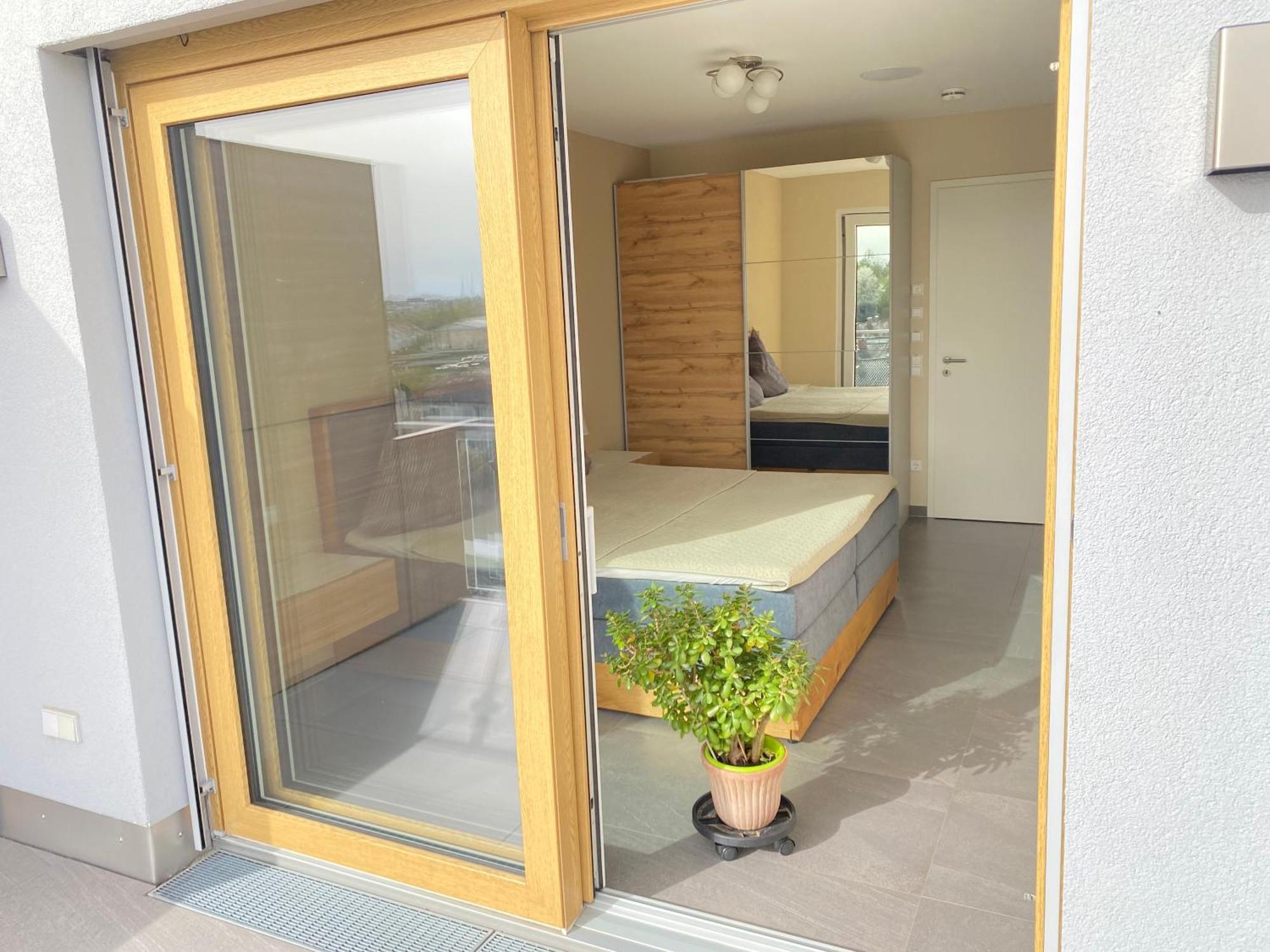 Penthouse-Appartement mit Alpenblick Friedrichshafen Extérieur photo