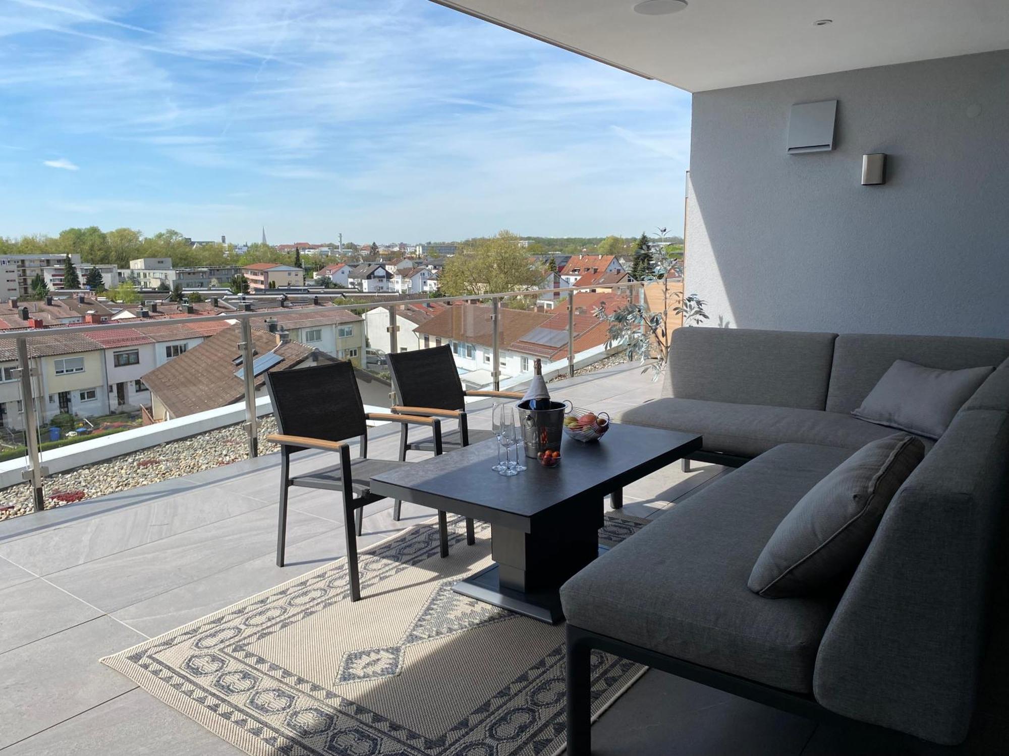 Penthouse-Appartement mit Alpenblick Friedrichshafen Extérieur photo
