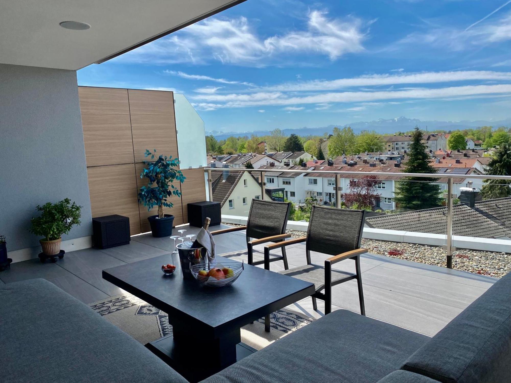 Penthouse-Appartement mit Alpenblick Friedrichshafen Extérieur photo