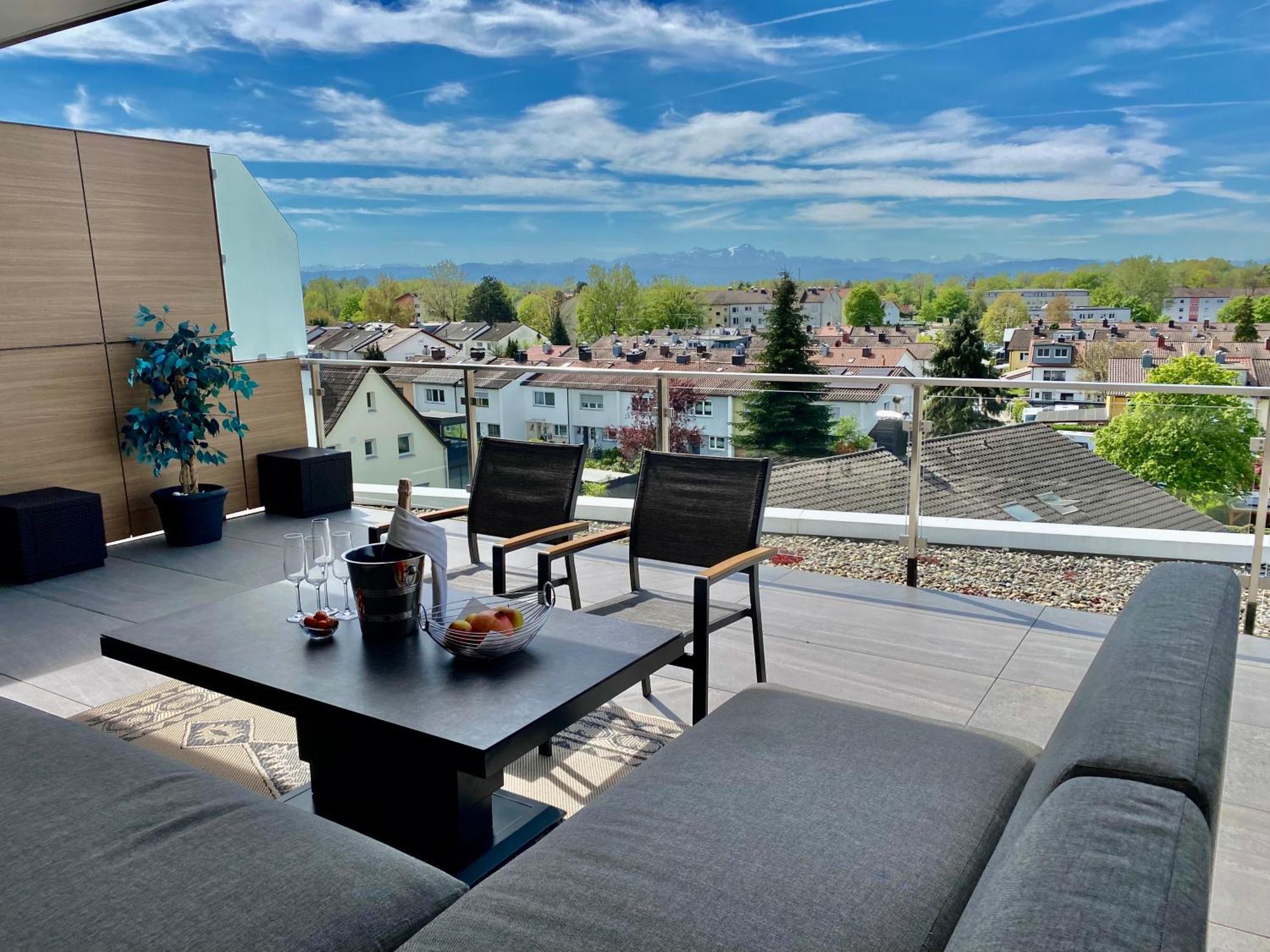 Penthouse-Appartement mit Alpenblick Friedrichshafen Extérieur photo